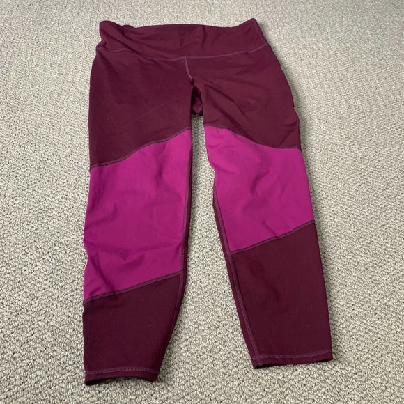 Gap Fit Womens Leggings Size Large Pink Purple Colorblock Pull On Capri Stretch‎ - Picture 1 of 10